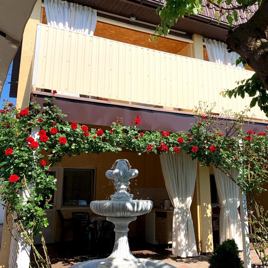 Guest House Santin Chernomorsk Exterior foto