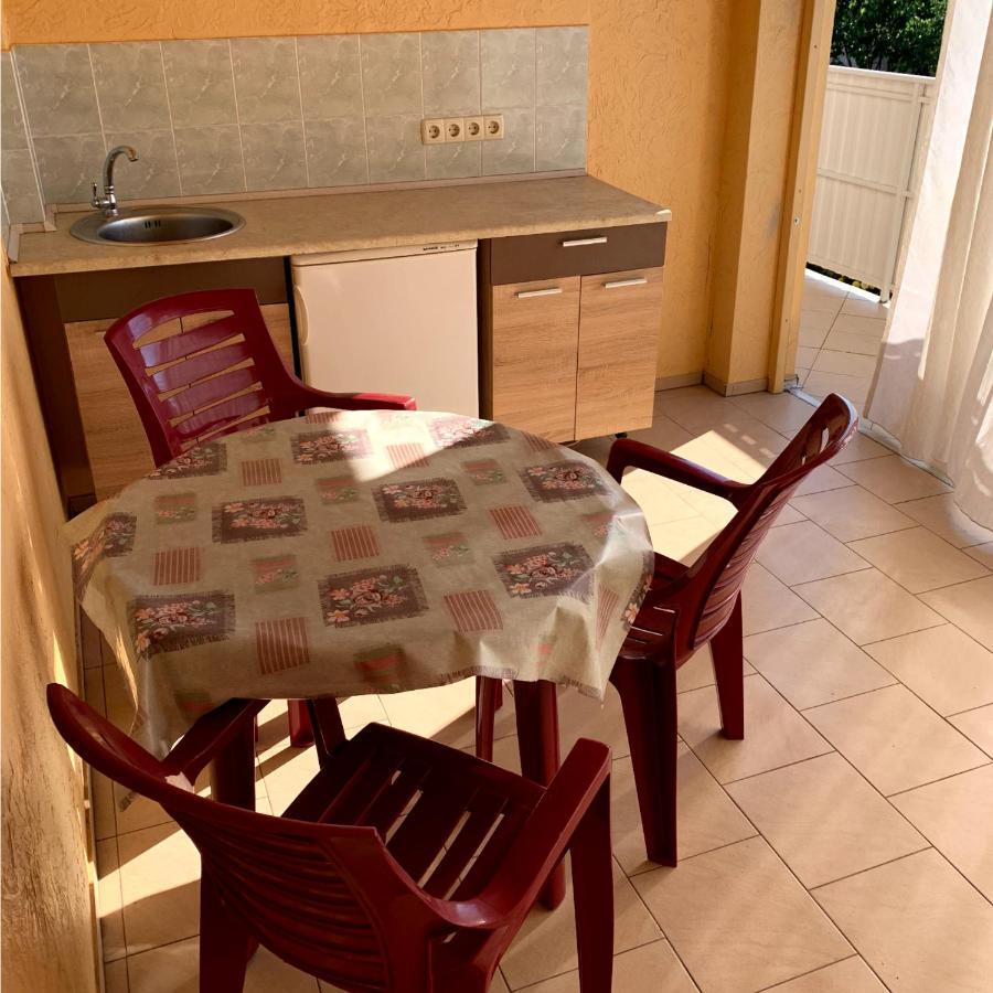 Guest House Santin Chernomorsk Exterior foto